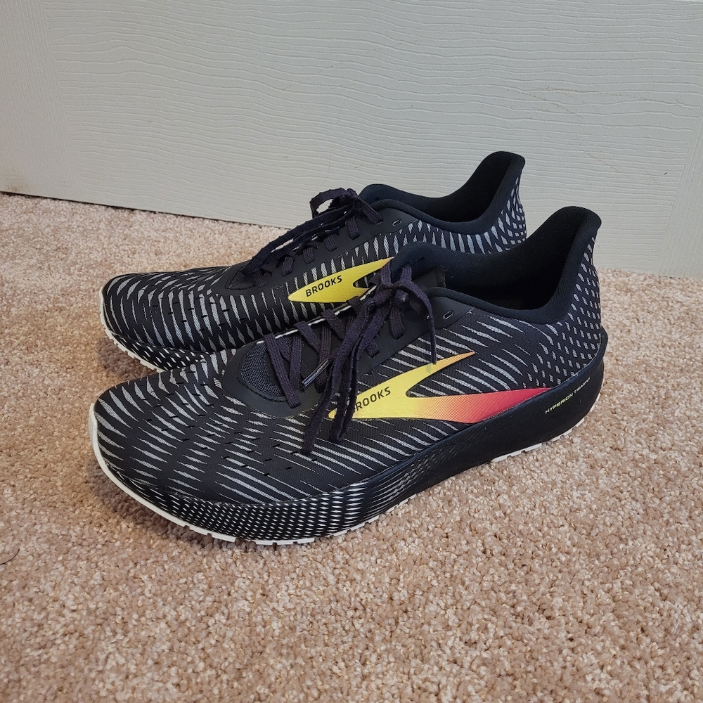 SALE!!  Brooks Hyperion Tempo - 11.5 Mens